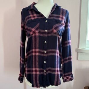 Soft Plaid Button-Up Shirt in Navy
